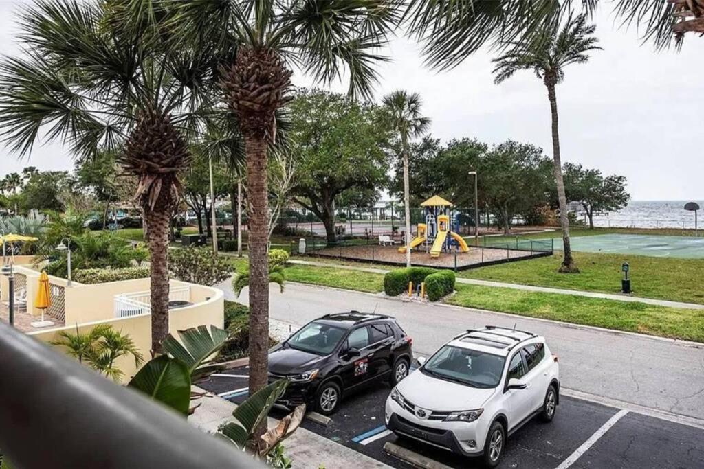 Manatee, Studio202, Steps Away! Pool+wifi * Ruskin