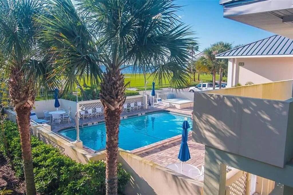 Manatee, Studio202, Steps Away! Pool+wifi * Ruskin
