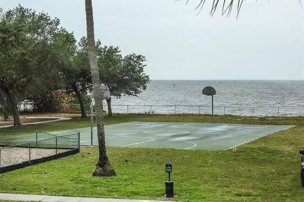Apartment Manatee, Studio202, Steps Away! Pool+wifi Ruskin